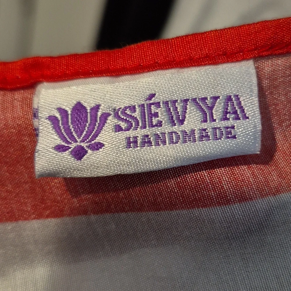 Handmade 100% Cupro White and Red Elegant Crane Print Scarf